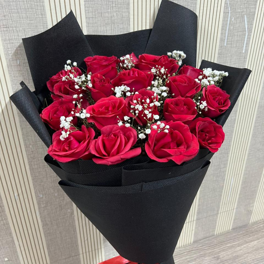 18 Red Roses Bouquet with Baby Breath (Paper Wrapping)