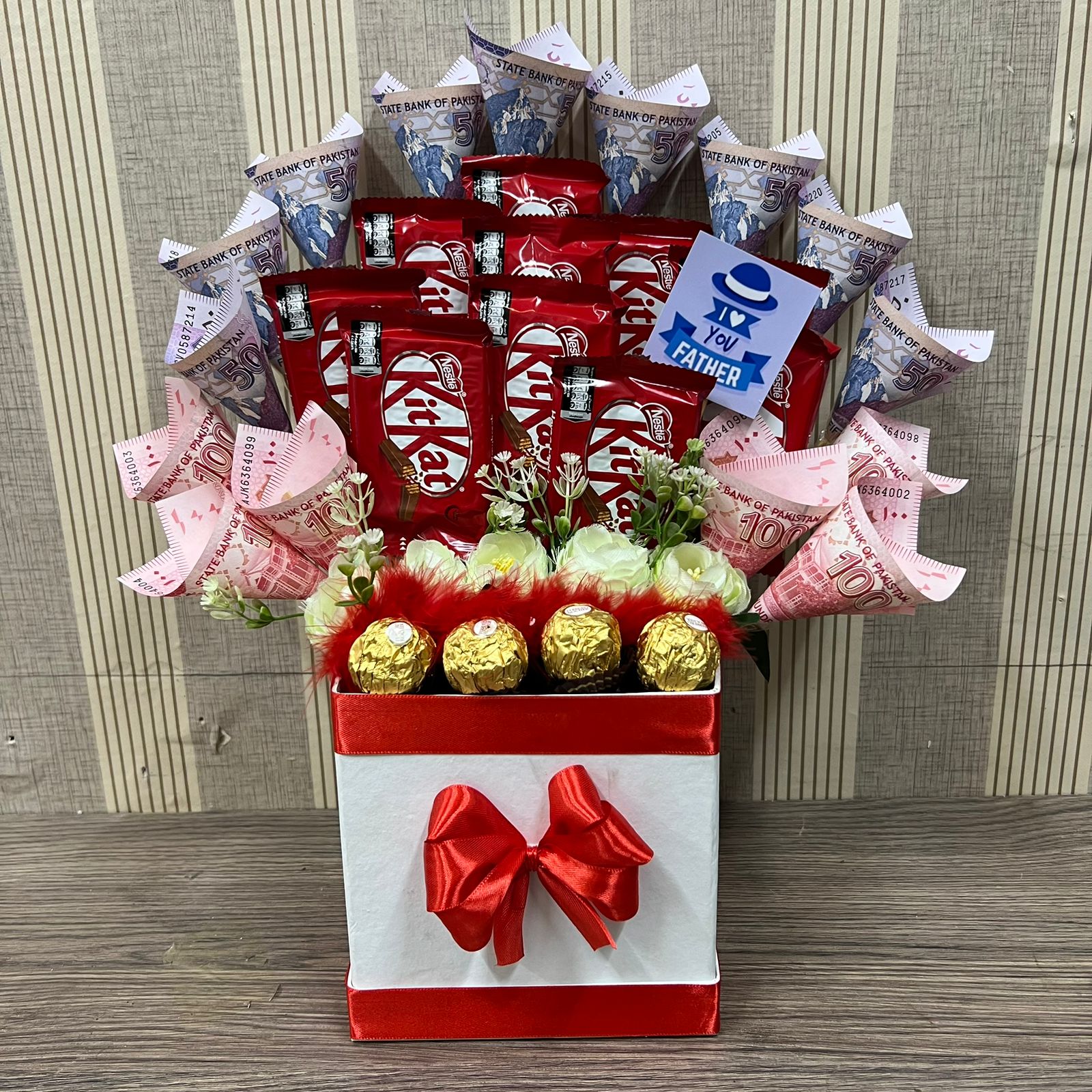 Luxury Money & KitKat Gift Box